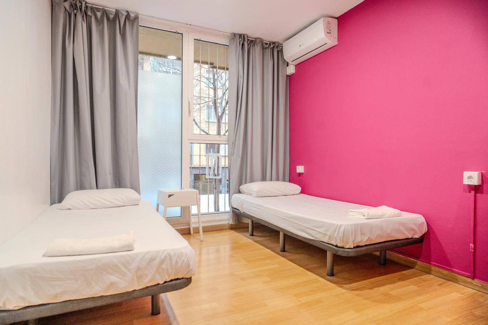 Holidaysbcn Rooms Барселона Екстериор снимка