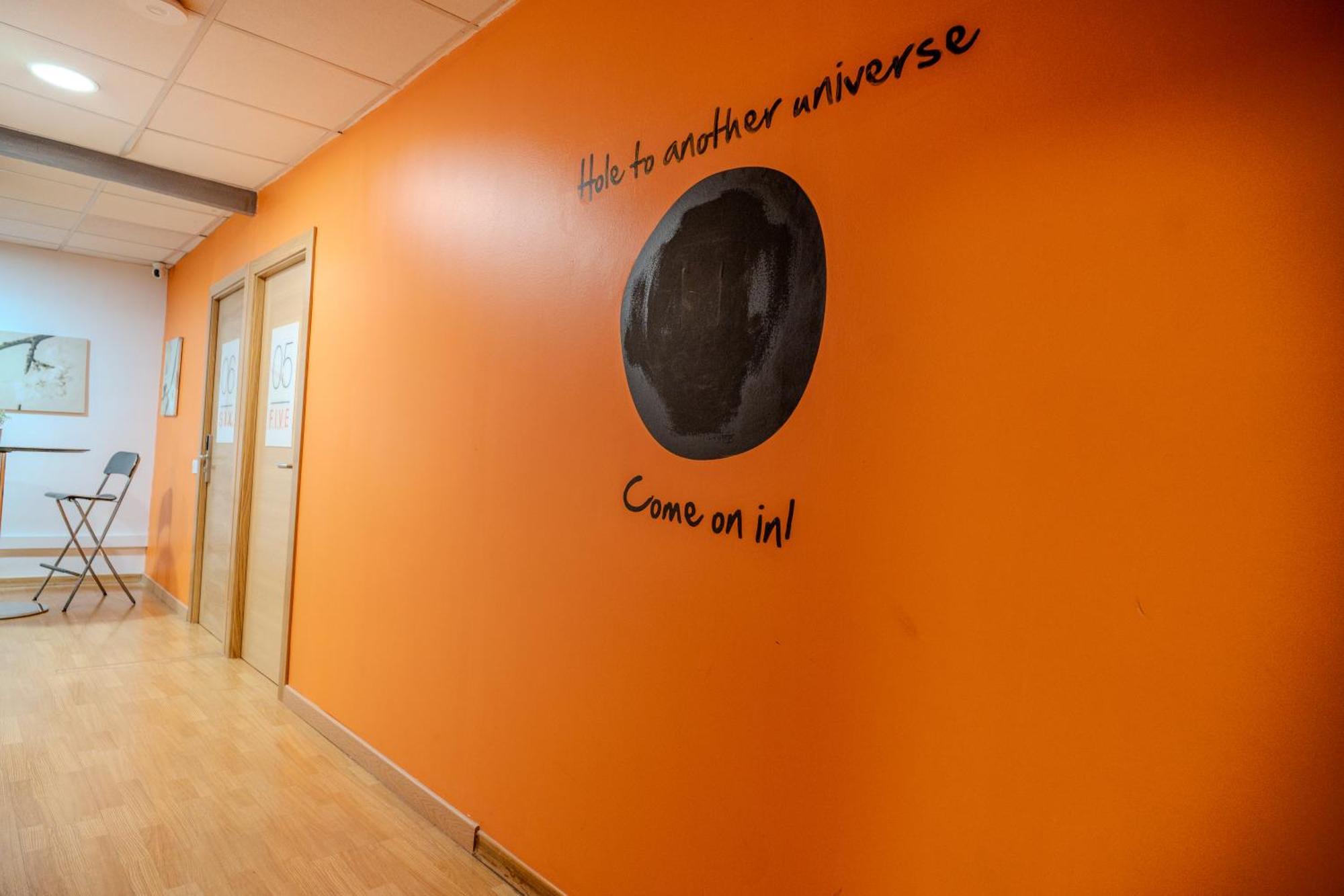 Holidaysbcn Rooms Барселона Екстериор снимка
